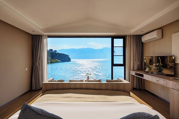 Romantische tweepersoonskamer | Een bureau, gratis wifi, beddengoed