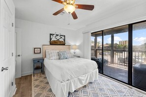 2 slaapkamers, een bureau, een strijkplank/strijkijzer, wifi