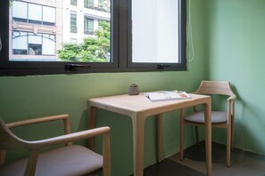 Interior - Cozy studio for 3 people in City Center with Fast WiFi and Eatery (Hồ Chí Minh)