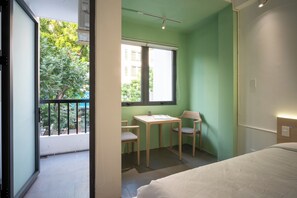 1 chambre, coffres-forts dans les chambres, fer et planche à repasser