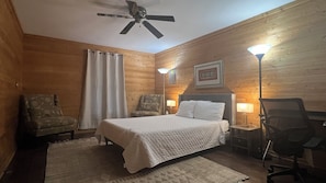4 bedrooms, desk, iron/ironing board, WiFi