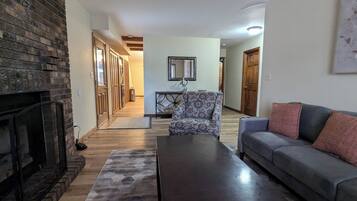 Smart-tv och eldstad