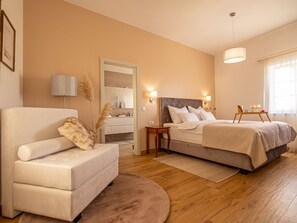 5 camere, ferro/asse da stiro, Wi-Fi