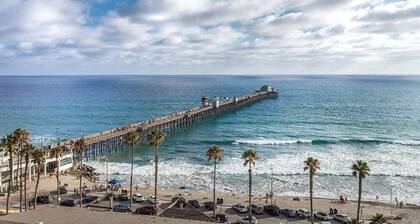 Enjoy Oceanside Pier’s Southern California Breeze in a 2-Bd/2-BA Deluxe Suite