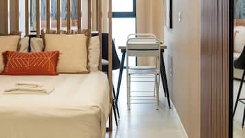 Bügeleisen/Bügelbrett, Reisekinderbett, kostenloses WLAN, Bettwäsche