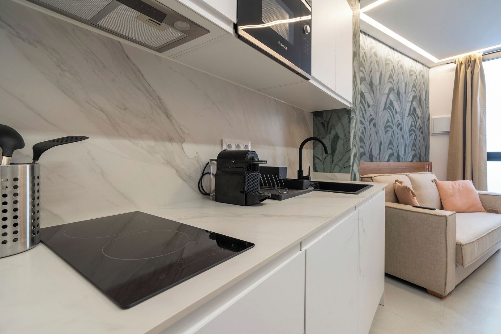 Kühlschrank, Mikrowelle, Geschirrspüler