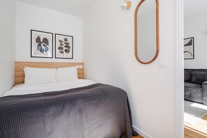 1 chambre, fer et planche à repasser, Wi-Fi, draps fournis