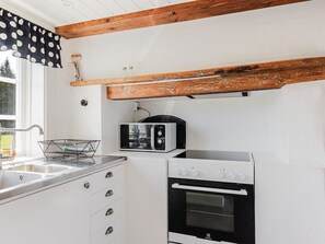 Fridge, microwave, oven, cookware/dishes/utensils