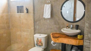 Comfort Studio Suite | Bathroom | Towels