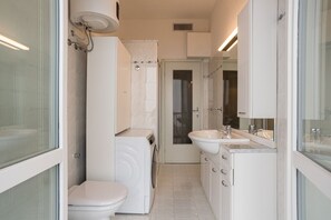 Shower, bidet