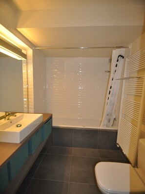 Apartemen | Kamar mandi