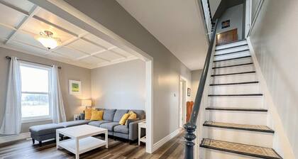 Bright and Inviting 3-Bedroom Home Overlooking St. Peterâs Bay