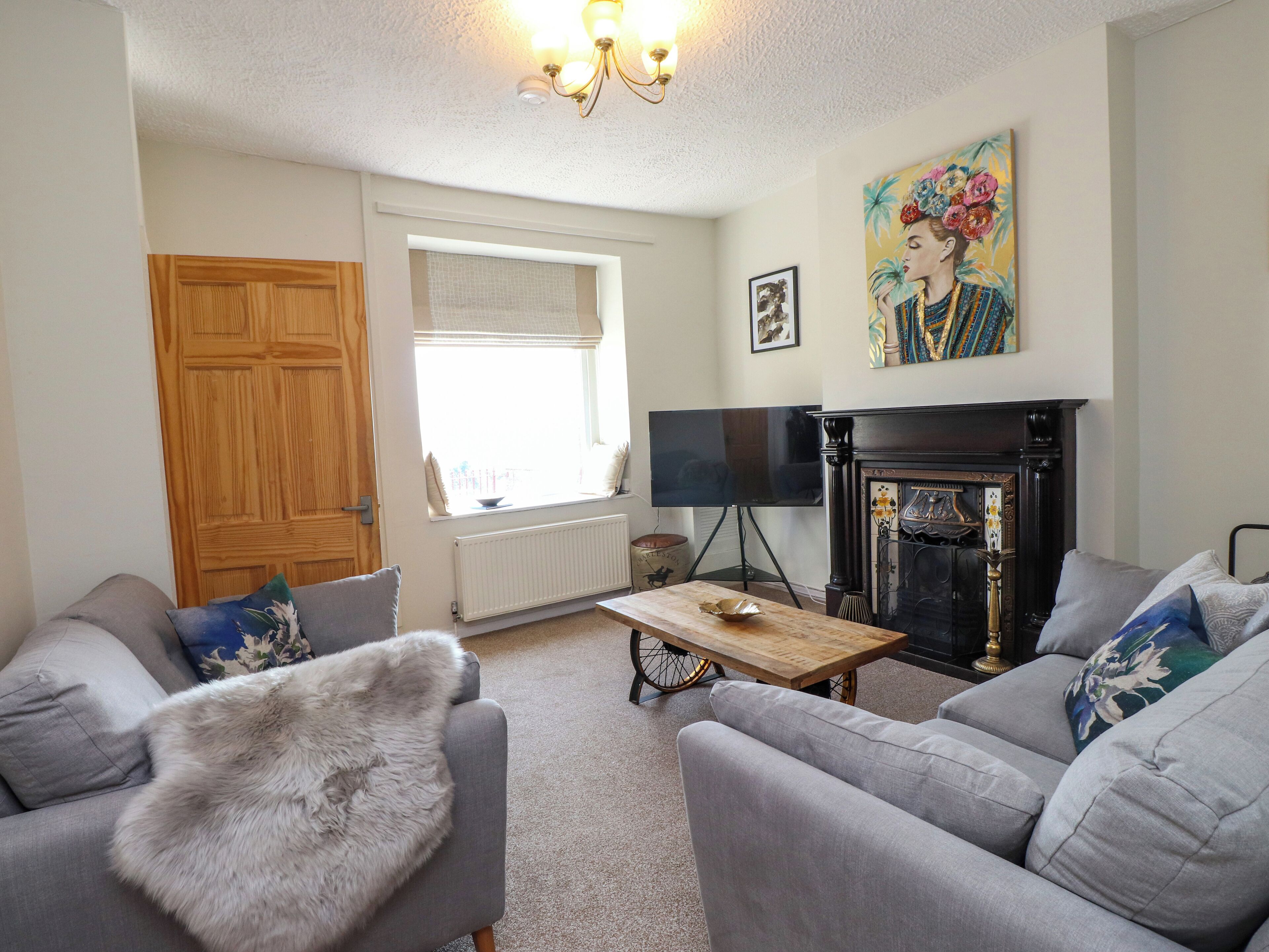 4 Bay View Terrace, Pet Friendly, With A Garden In Llandudno - Llandudno