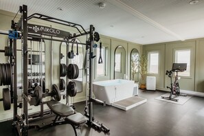 Fitness facility - Wellness Retreat with Hot Tub, Gym, Cold Plunge, Office (Livingston Manor)
