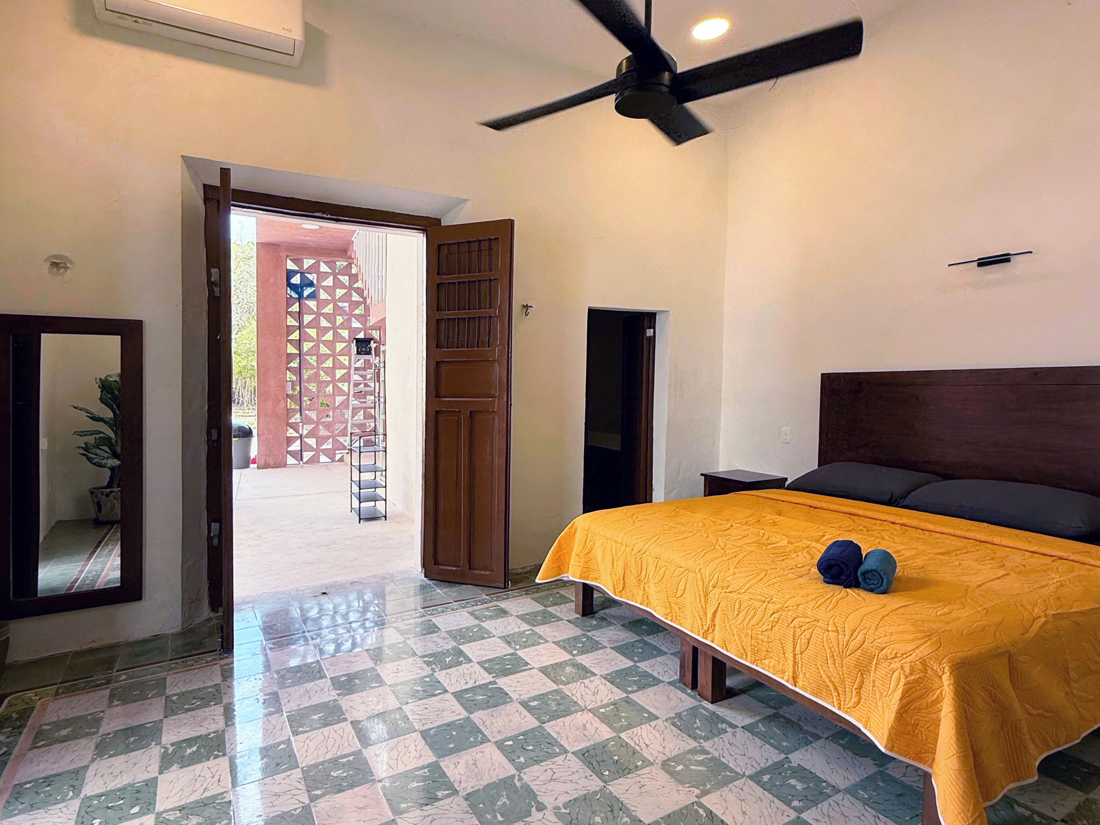 3 bedrooms, WiFi, bed sheets