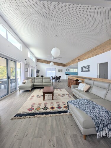 Milton's Place at American River