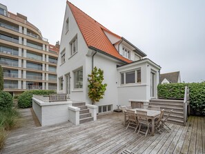 Villa | Exterior - Villa in Knokke Near Alberstrand Beach (Knokke-Heist)