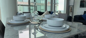 Central M K 2-Bedroom Apartment, Sleeps 4, Parking