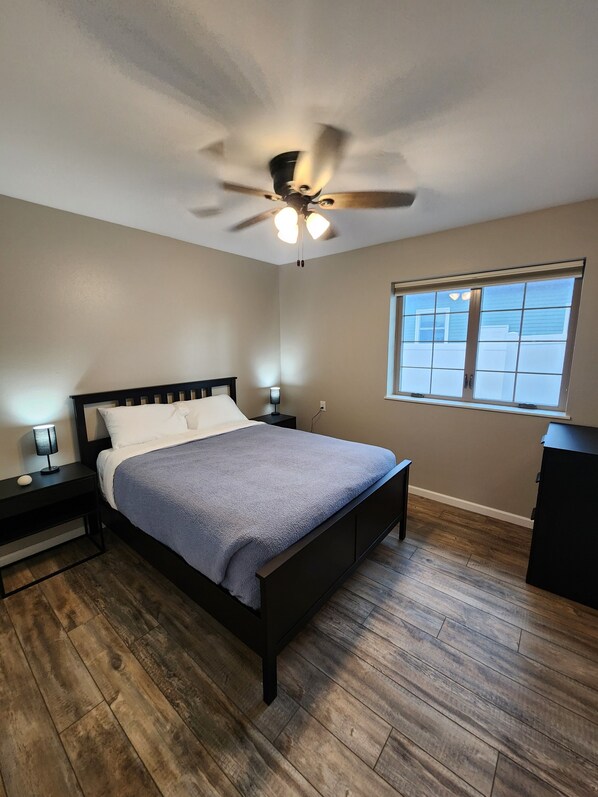 2 bedrooms, iron/ironing board, WiFi, bed sheets