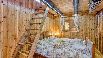 1 bedroom, bed sheets