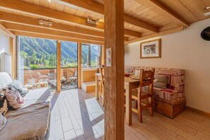 TV - Résidence Grand Roc - Ancolies 215, Argentière (Chamonix), France (Argentière (Chamonix))
