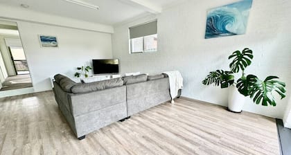 Driftwood Townhouse 2 Waterfront-Central Location