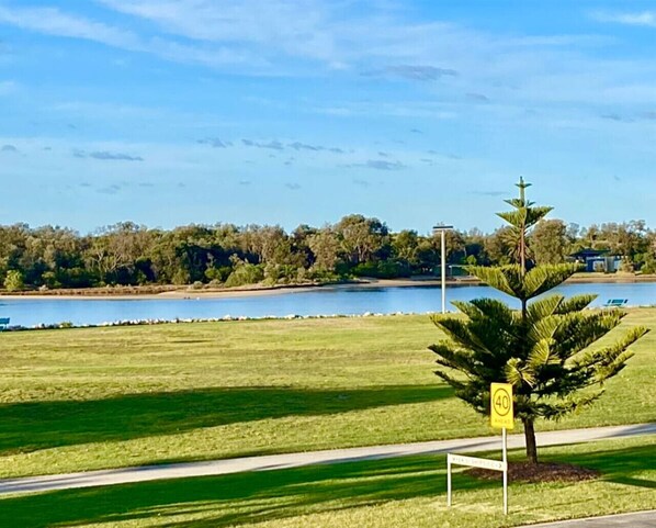 Miscellaneous - Driftwood Townhouse 2 Waterfront-Central Location (Lakes Entrance)