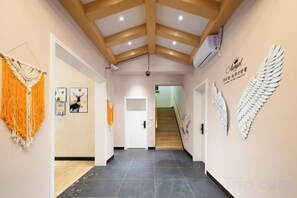 Unclassified image, 4 of 64, button - Shanghai Qichi homestay (Shanghai)