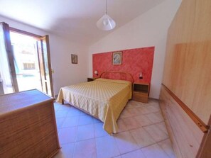 2 bedrooms - Apartment with sea view terrace 400 meters from the beach (Numana)
