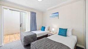 3 bedrooms, iron/ironing board, Internet, bed sheets