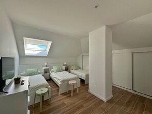 2 Schlafzimmer, Bügeleisen/Bügelbrett, Bettwäsche