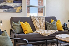 House (4 Bedrooms) | Living area | 50-inch TV with digital channels