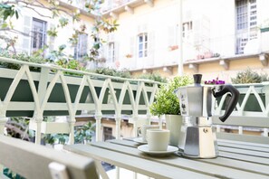 تناول الطعام بالخارج