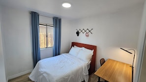 3 quartos, cofres nos quartos, escrivaninha, Wi-Fi