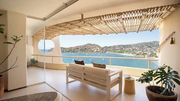 Luxury Penthouse, Ocean View | Teres/patio