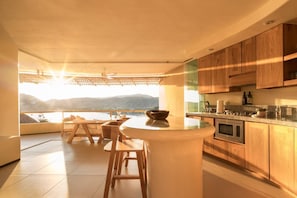 Design-Apartment, Meerblick | Eigene Küche