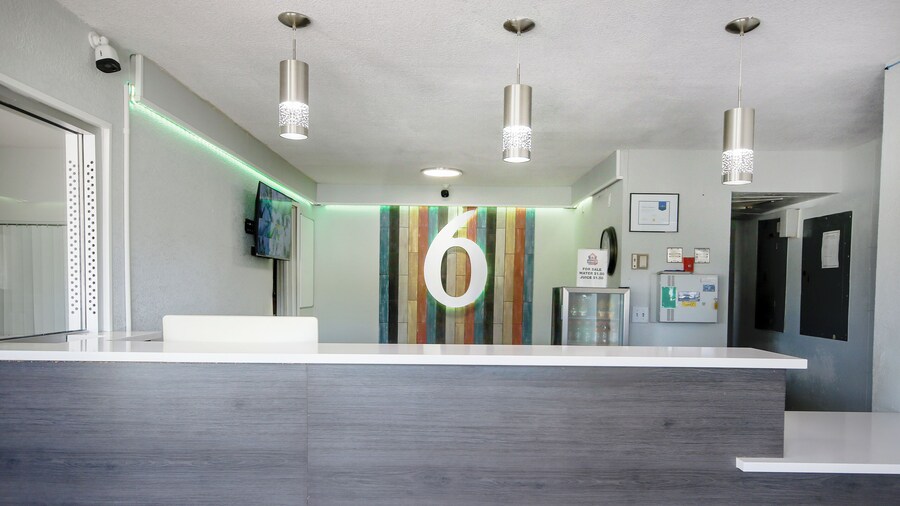 Home 6 by Townhouse Topeka KS I 70