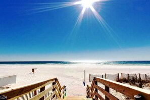 Beach - Large FWB Home- 5-Min Drive to Emerald Coast Beaches- Pets Welcome! (Fort Walton Beach)