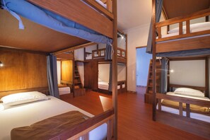 مكتب وواي فاي مجانًا