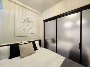 1 habitación, tabla de planchar con plancha, wifi y ropa de cama 