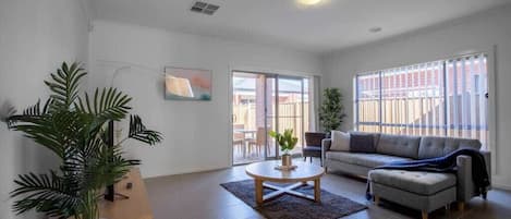 Televisión y oficina