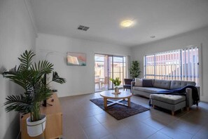 تلفزيون، مكتب