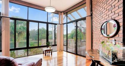 Rowville 3BR family Lakeside Retreat