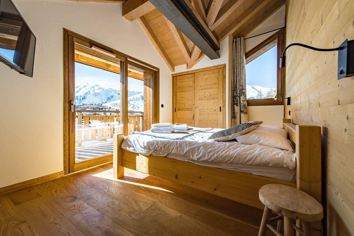 3 soverom, skrivebord og wi-fi (inkludert)