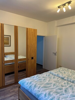 1 chambre, fer et planche Ă repasser, Wi-Fi, literie fournie