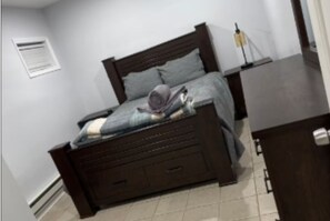 2 chambres, fer et planche à repasser, Wi-Fi, draps fournis