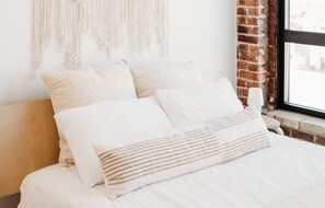 2 bedrooms, internet