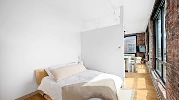 1 bedroom, iron/ironing board, internet