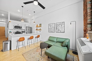 Interior - Craft District Apt w/ Gym & Coffee Shop 220 (Duluth)