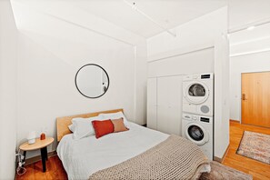 1 bedroom, iron/ironing board, WiFi